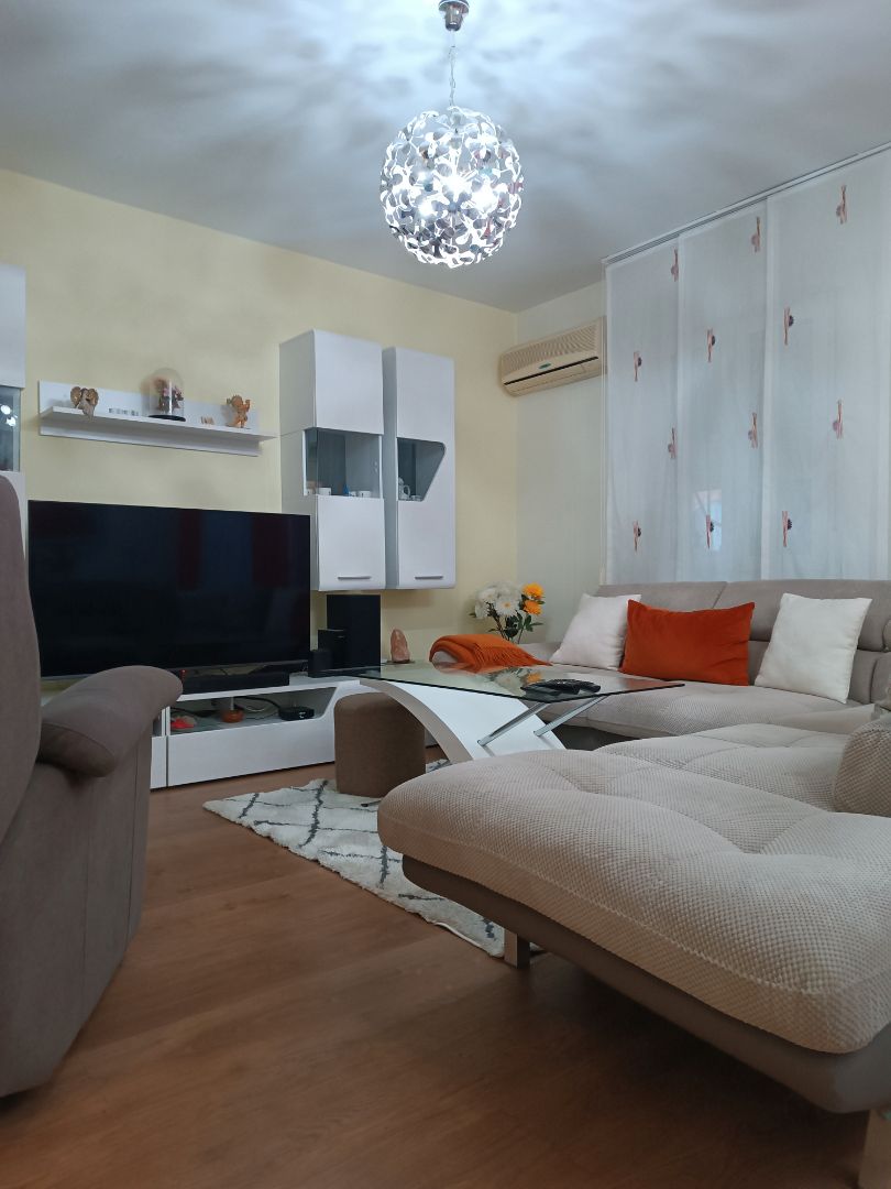 Sala d'estar de Pis en venda en  Madrid Capital amb Aire condicionat, Calefacció i Parquet