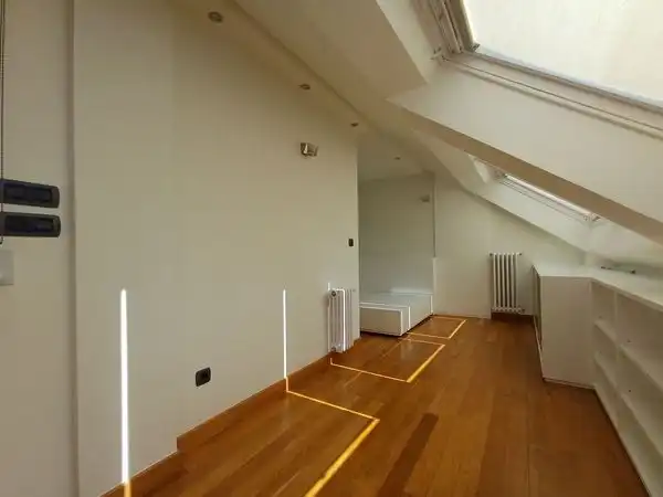 Apartament en venda en Vigo  amb Parquet, Terrassa i Traster