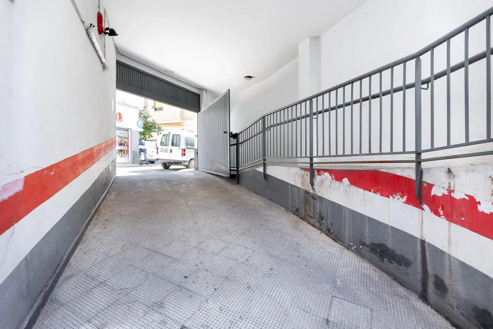Parking of Flat for sale in Granada  with Air Conditioner, Heating and Storage room