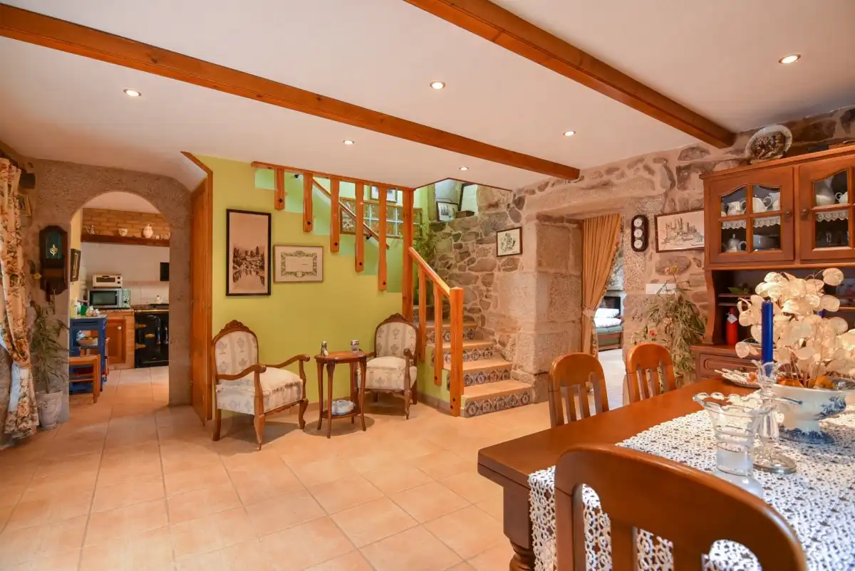 Casa o xalet en venda en Mondariz amb Jardí privat, Terrassa i Traster