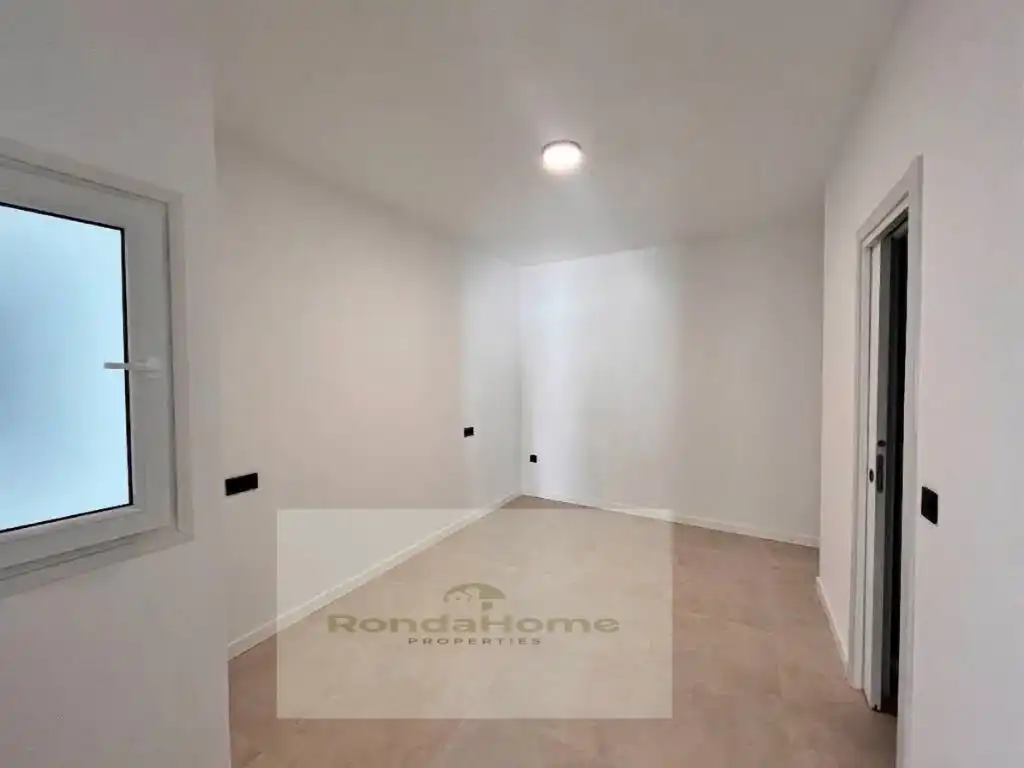 Flat with pool to rent in Carretera Alora, imagen 10