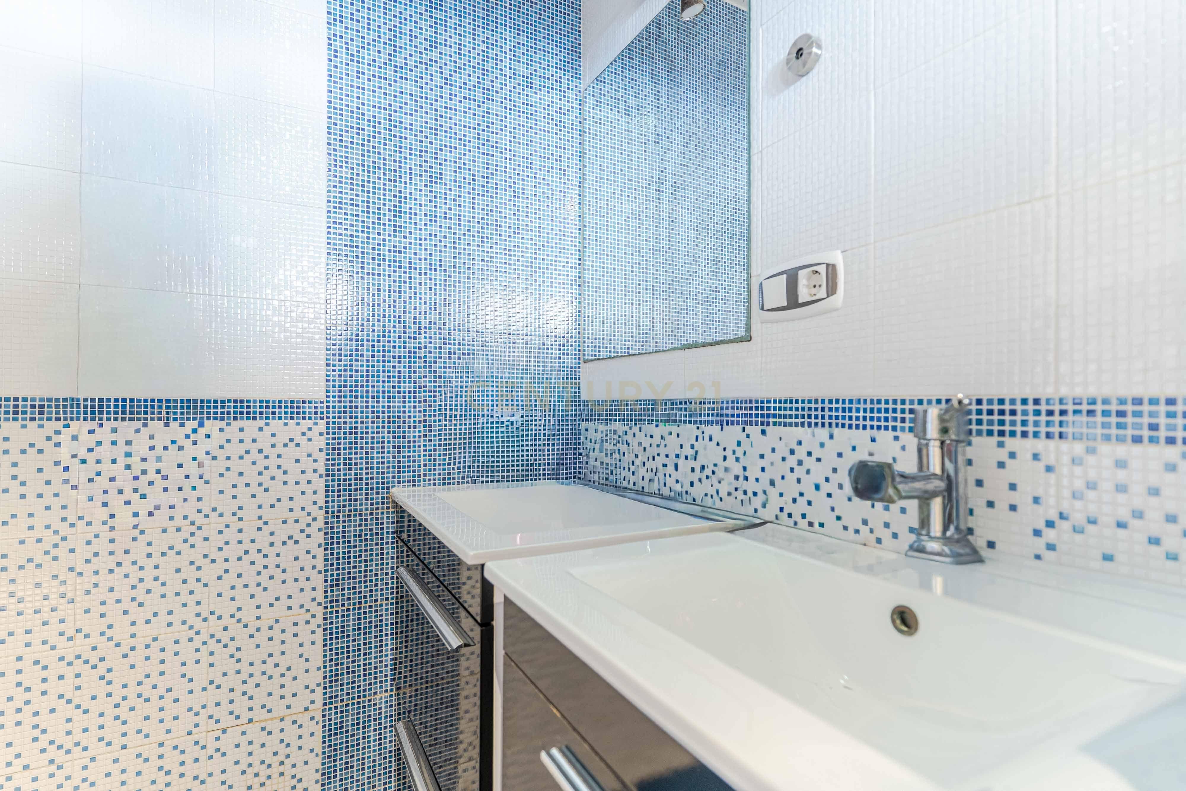 Bathroom of Houses for sale in Albolote  with Storage room, Oven and Washing machine