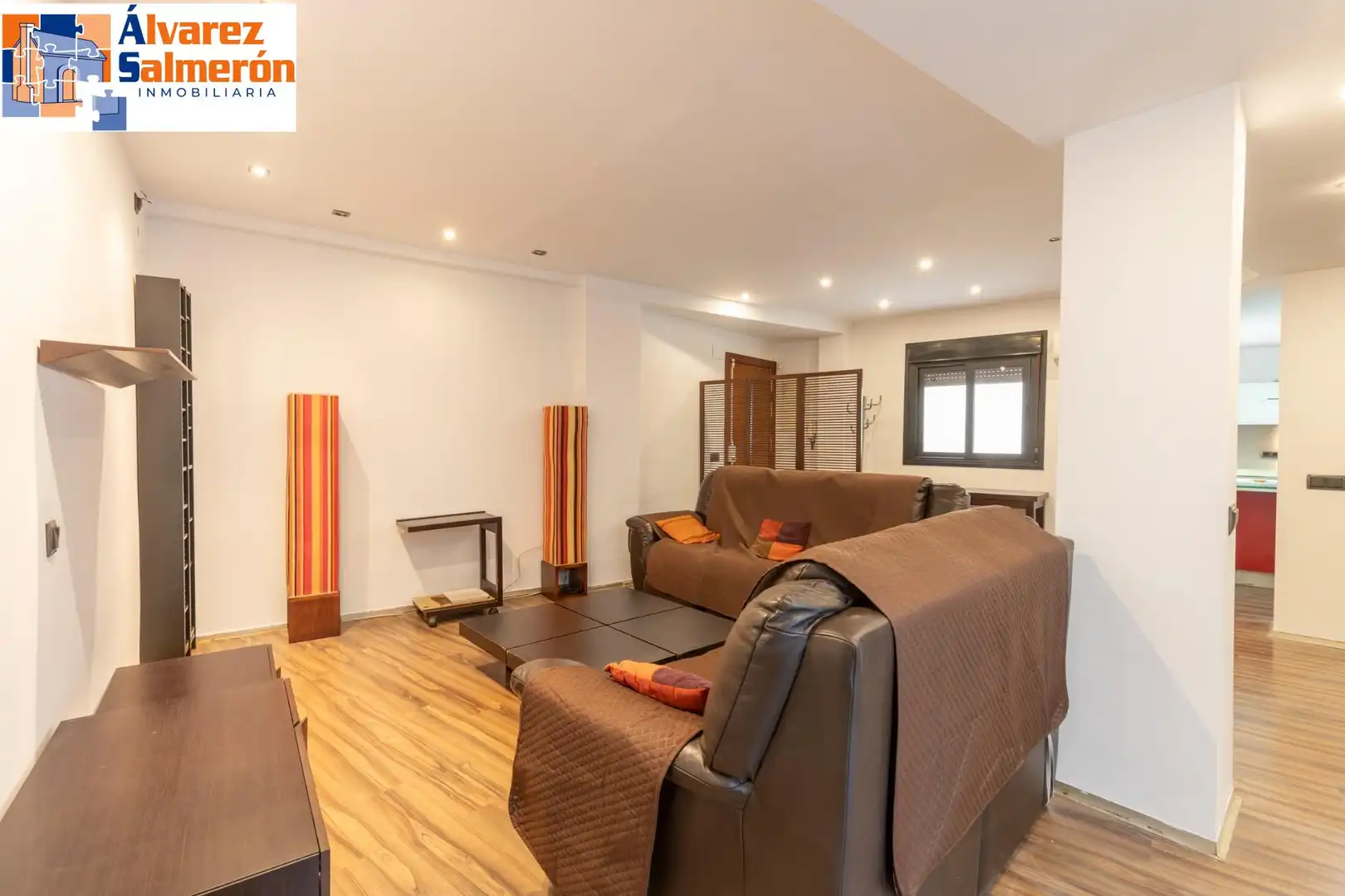 Sala d'estar de Loft en venda en Granada amb Aire condicionat, Calefacció i Parquet