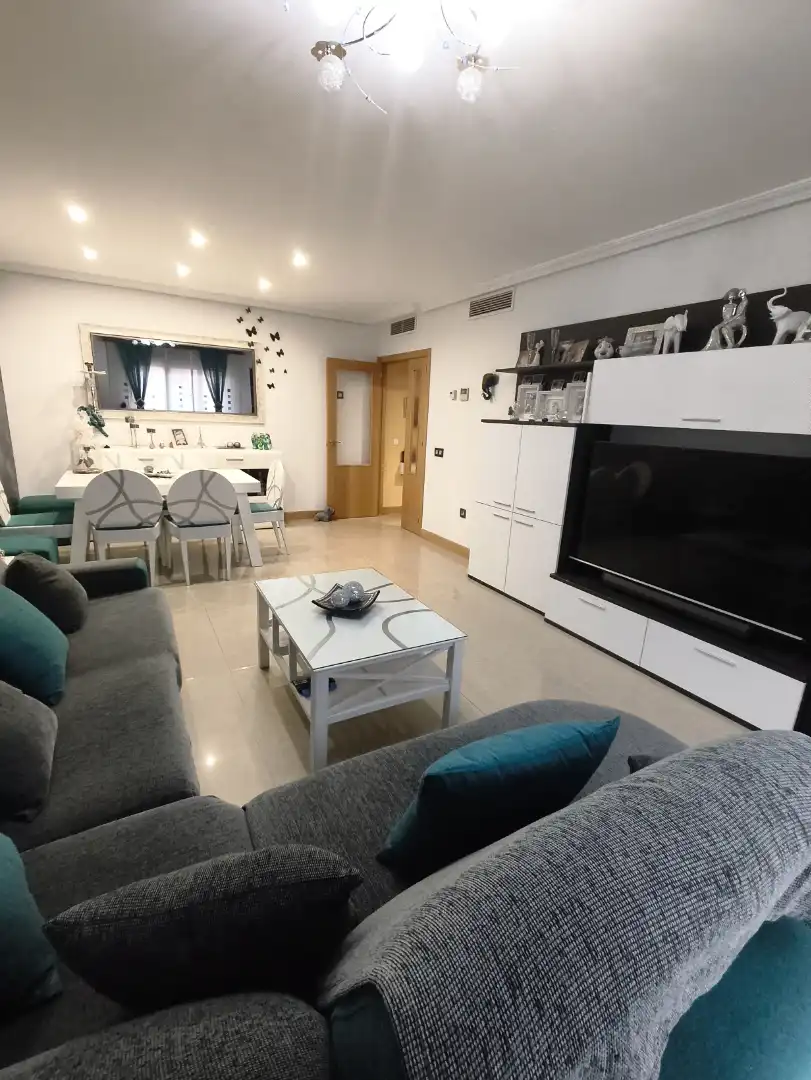 Living room of Flat for sale in Parla  with Air Conditioner, Heating and Terrace