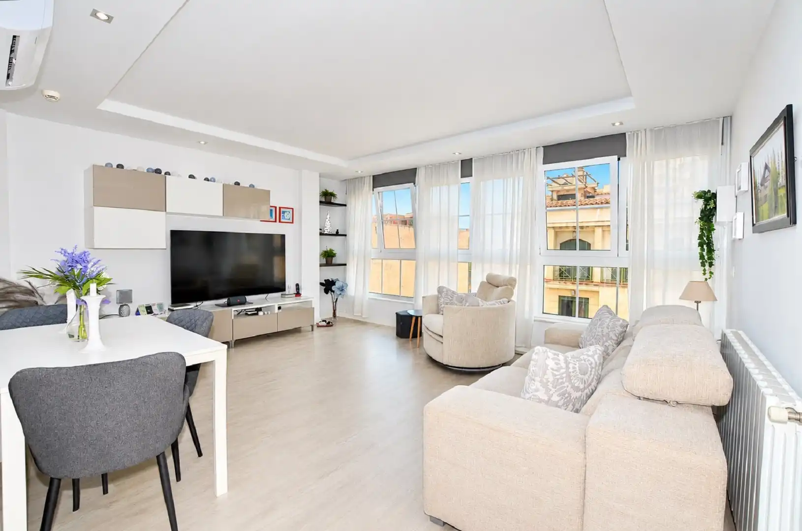 Sala de estar de Ático en venta en Benalmádena con Aire acondicionado, Amueblado y Horno