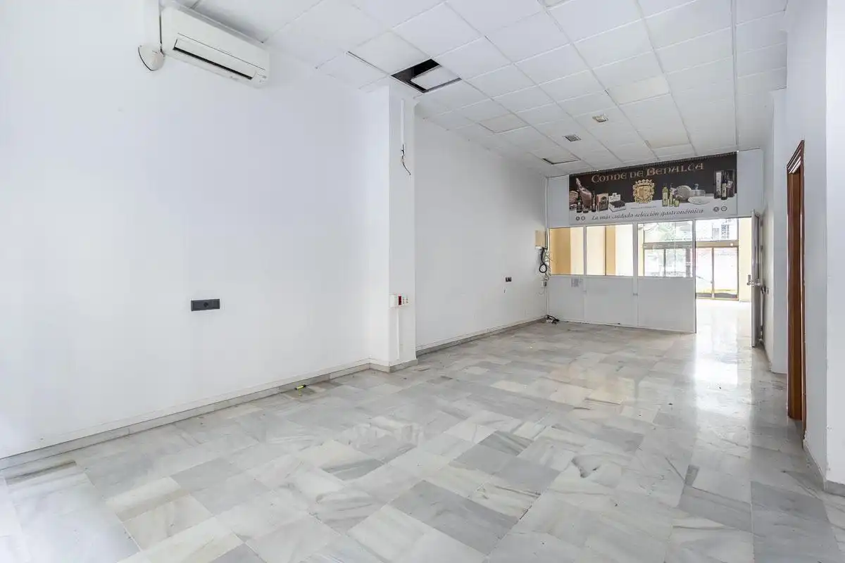Local en venta en Granada con Aire acondicionado