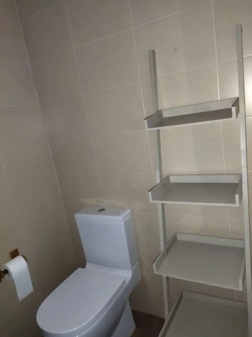 Flat for sale in Avenida de Libia, Viñuela - Rescatado