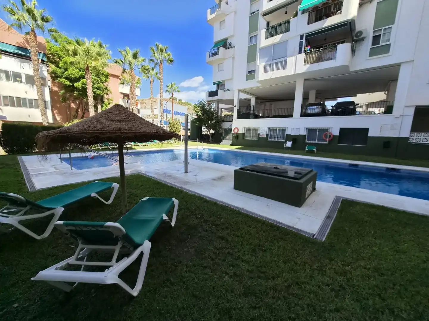Piscina de Piso en venta en Rincón de la Victoria con Aire acondicionado, Calefacción y Terraza