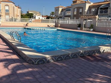 Bungalow amb jardí en venda a Calle Santa Teresa de Jesús 2