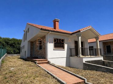 Villa con piscina in vendita a Lugar Eidos de abaixo 16 PARCELA 2