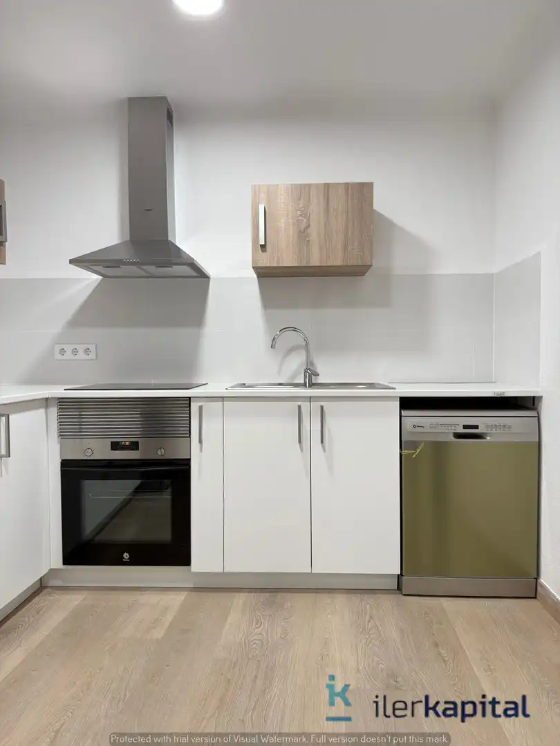 Küche von Wohnung zum Verkauf in Lleida mit Klimaanlage, Heizung und Abstellraum