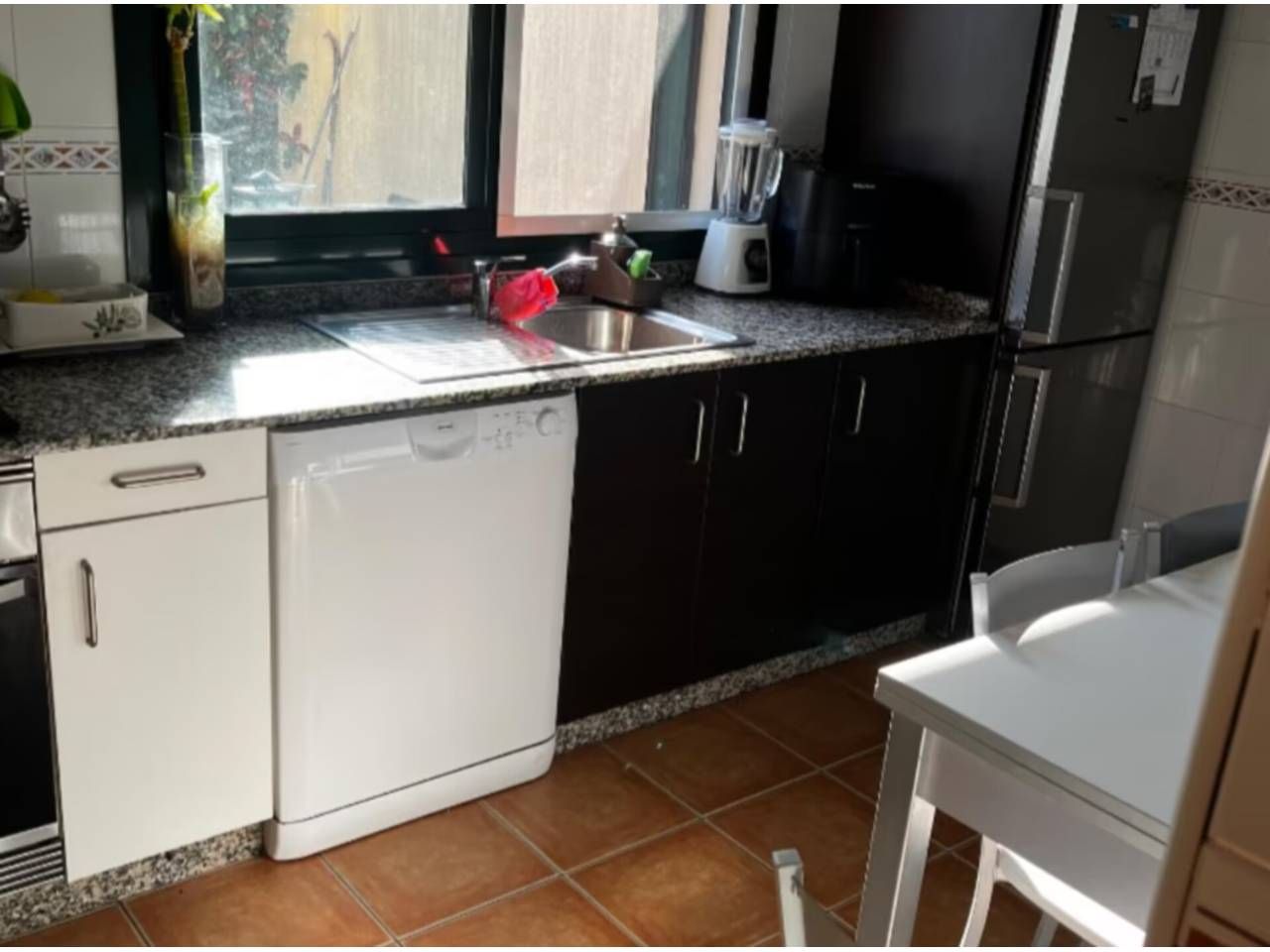 Cuina de Casa adosada en venda en O Pereiro de Aguiar  amb Calefacció, Jardí privat i Parquet