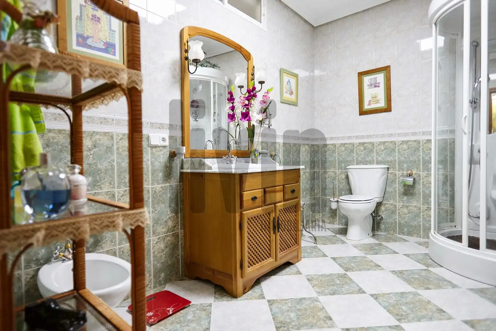 Baño de Casa o chalet en venta en Jaén con Aire acondicionado, Calefacción y Jardín privado