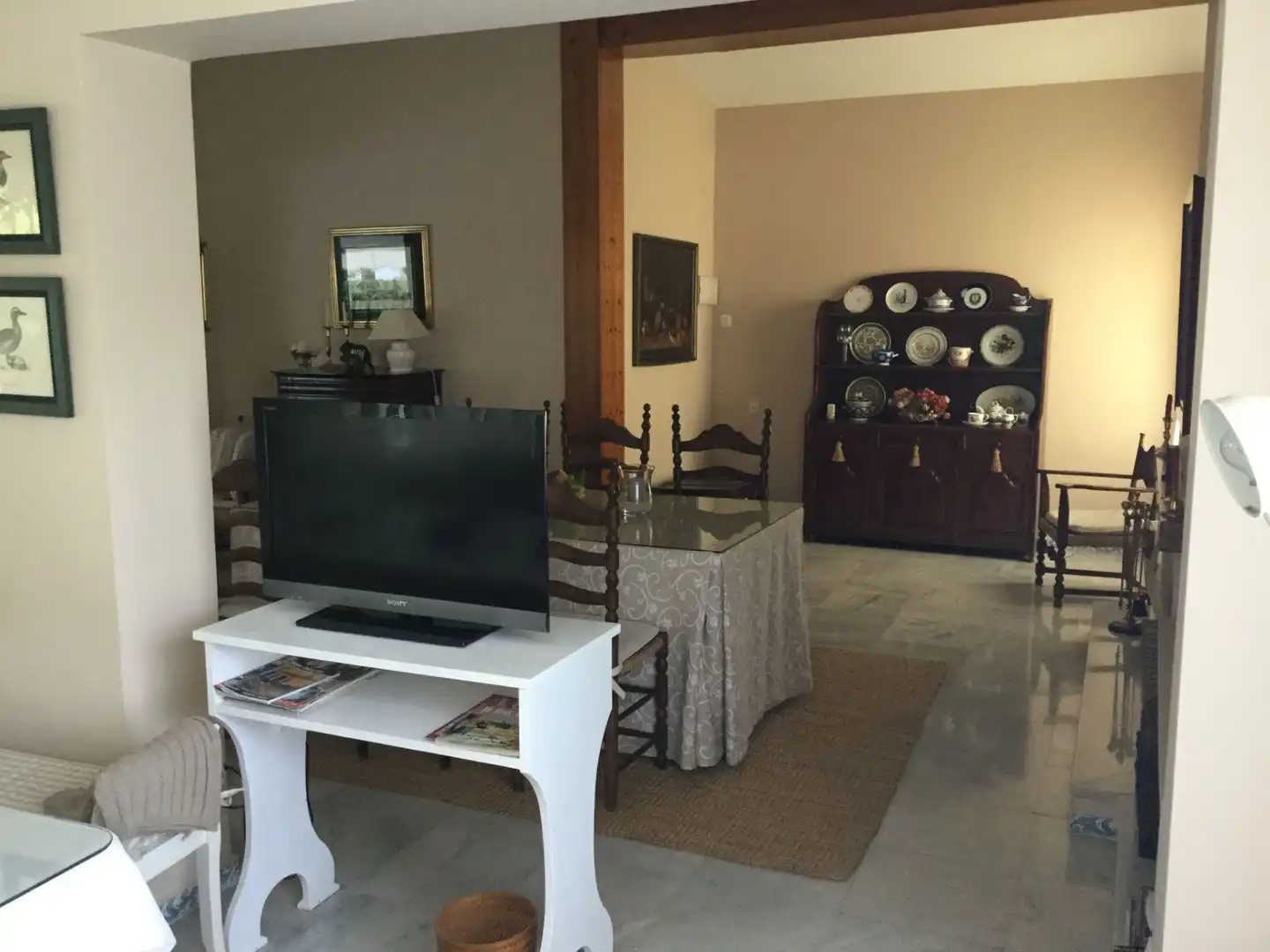 Living room of Houses for sale in El Puerto de Santa María  with Air Conditioner, Private garden and Storage room