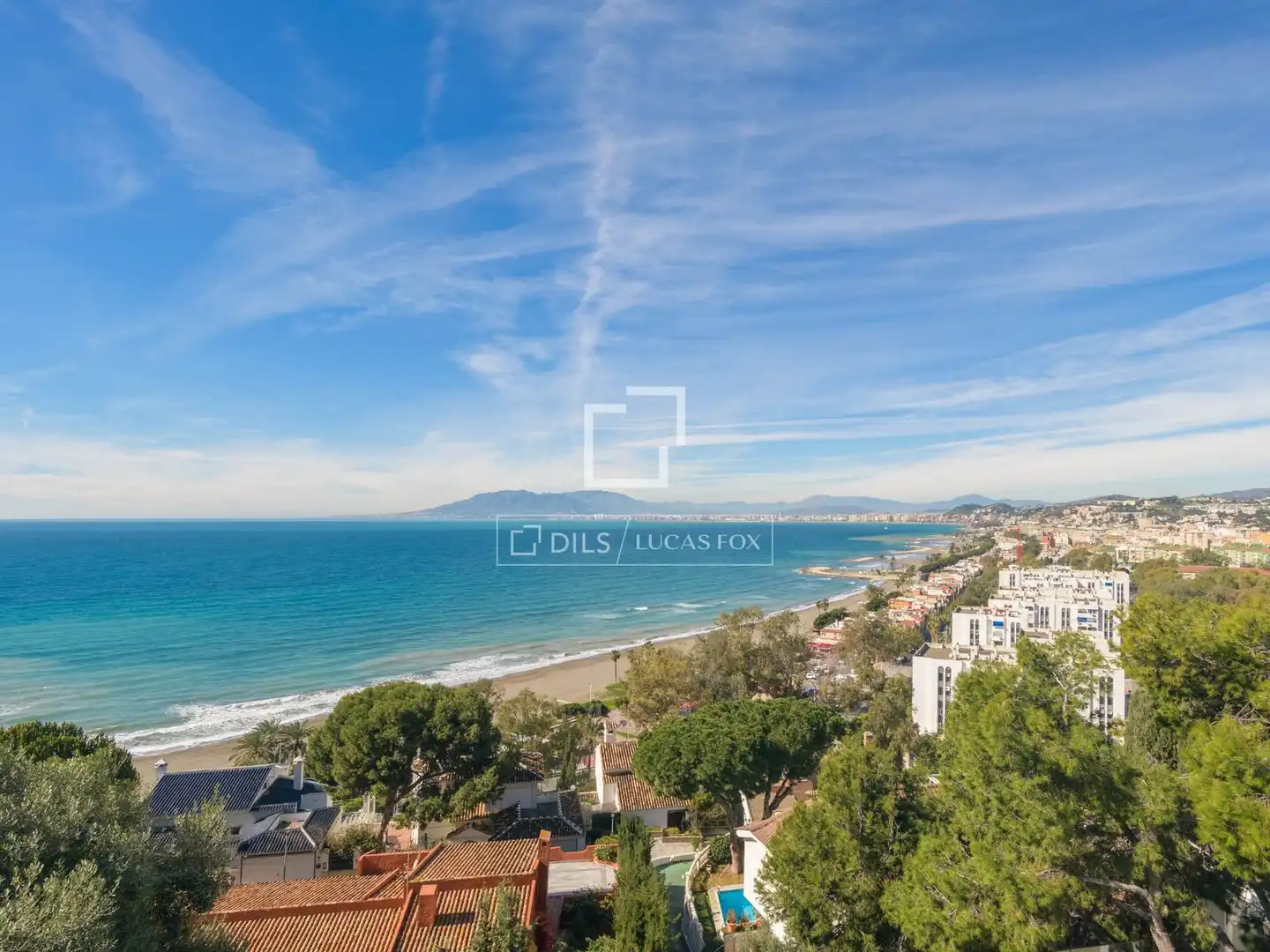 Vista exterior de Casa o xalet en venda en Málaga amb Aire condicionat, Jardí privat i Traster