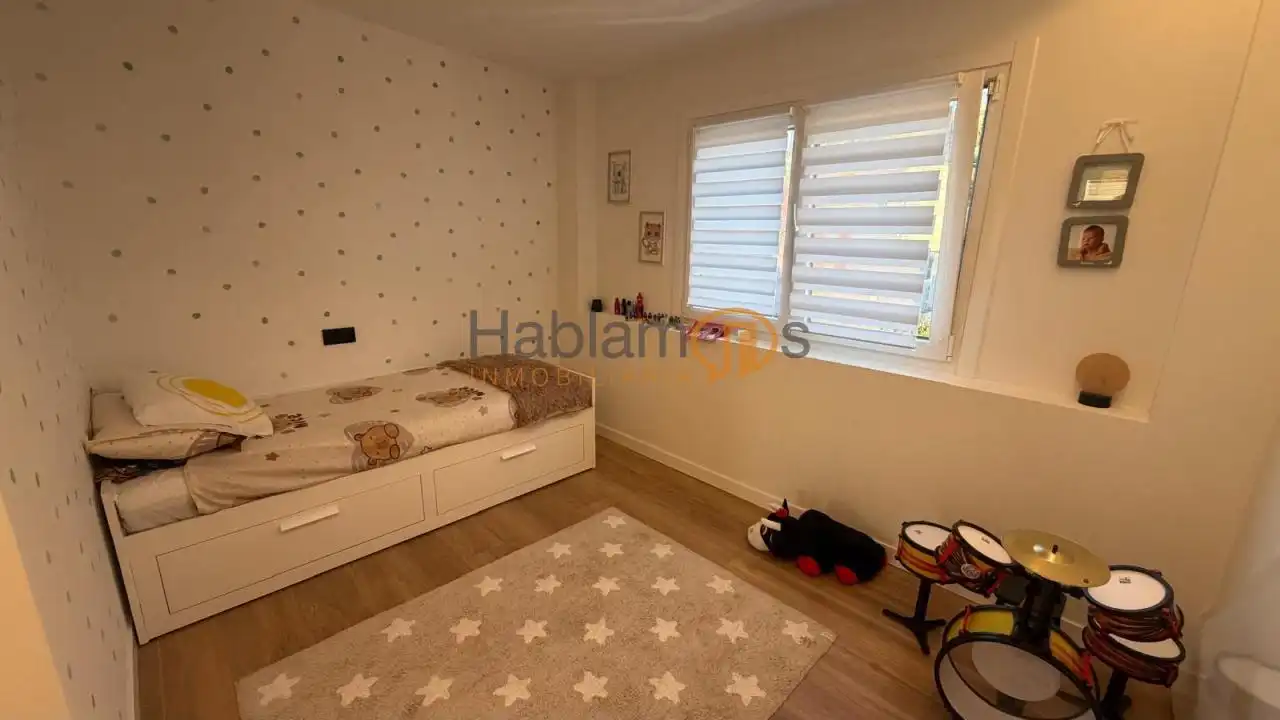 Habitación de Casa o chalet en venta en Vilagarcía de Arousa con Calefacción, Jardín privado y Terraza