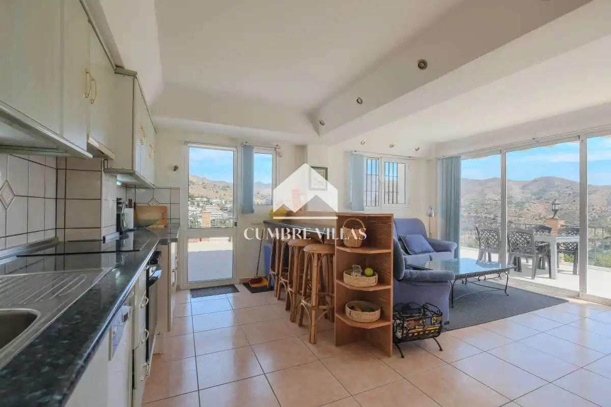 Kitchen of Houses for sale in Almuñécar