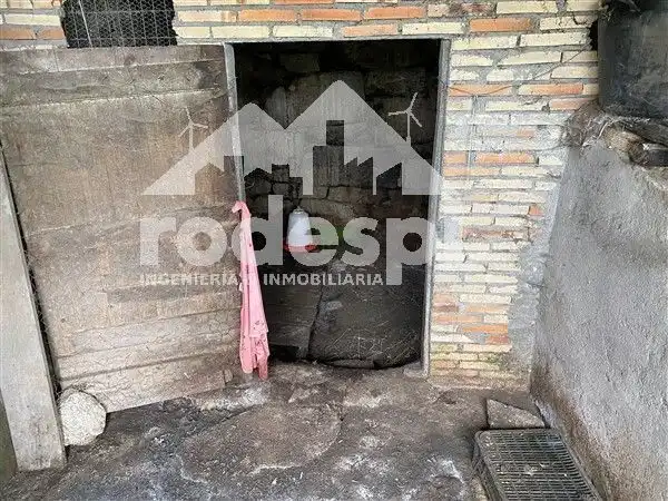 Casa adosada en venda en Crecente amb Traster