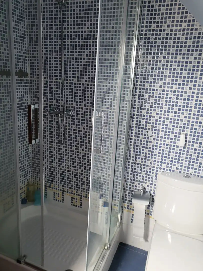 Baño de Casa o chalet de alquiler en Vigo  con Calefacción, Jardín privado y Amueblado