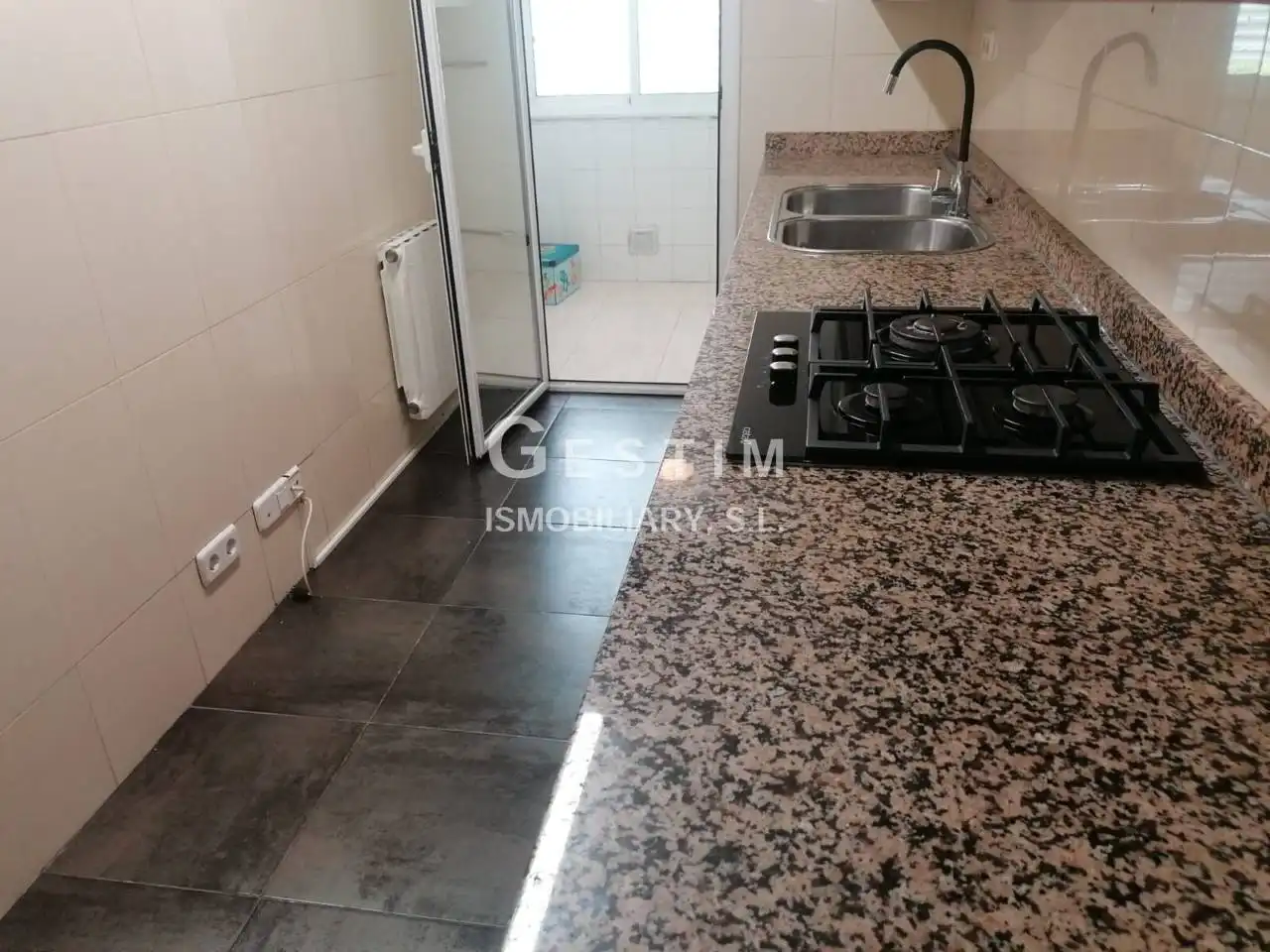 Cuina de Apartament en venda en Vic amb Aire condicionat i Calefacció