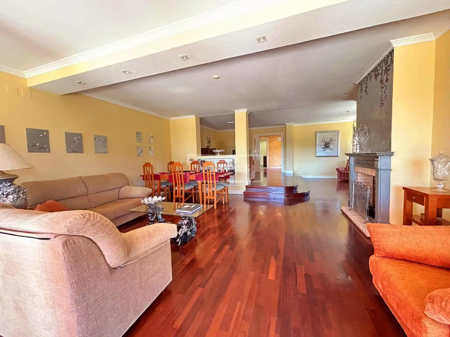 Sala d'estar de Casa o xalet en venda en Alicante / Alacant amb Aire condicionat, Jardí privat i Terrassa