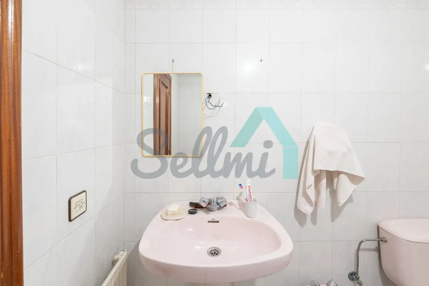 Badezimmer von Wohnung zum Verkauf in Lena mit Heizung, Parkett und Terrasse