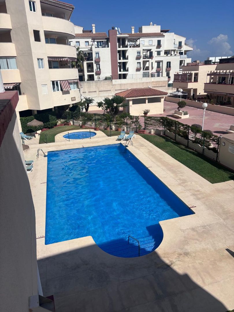 Swimming pool of Flat to rent in Benalmádena  with Terrace, Furnished and Community pool
