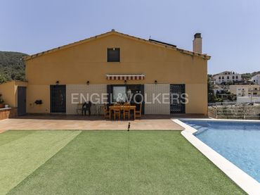 Casa con balcone in vendita a Llevantina - Montgavina - Quintmar