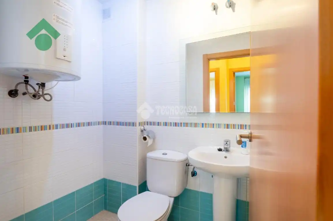 Baño de Piso en venta en Vélez-Málaga con Aire acondicionado y Amueblado