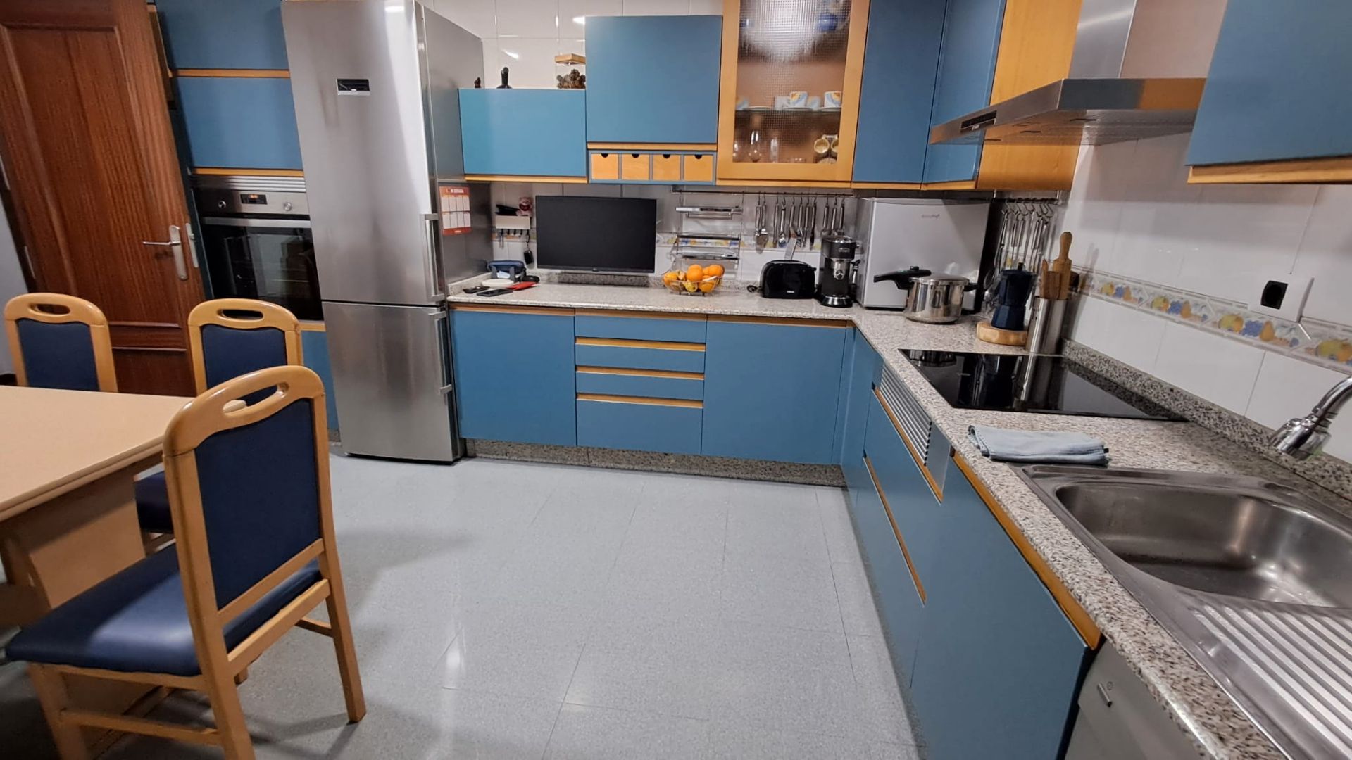 Kitchen of Flat for sale in Vigo   with Heating, Parquet flooring and Furnished