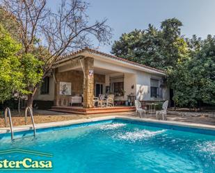 Vista exterior de Casa o xalet en venda en Jerez de la Frontera amb Terrassa, Traster i Piscina