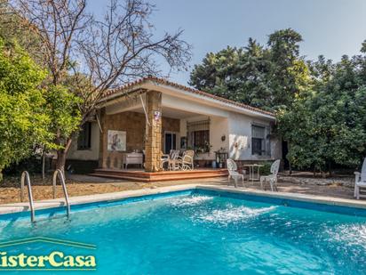 Vista exterior de Casa o xalet en venda en Jerez de la Frontera amb Terrassa, Traster i Piscina