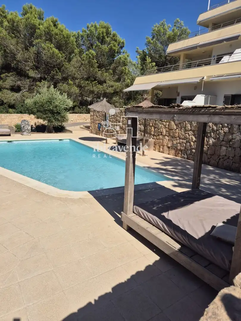 Vista exterior de Àtic de lloguer en Sant Josep de sa Talaia amb Aire condicionat, Terrassa i Piscina