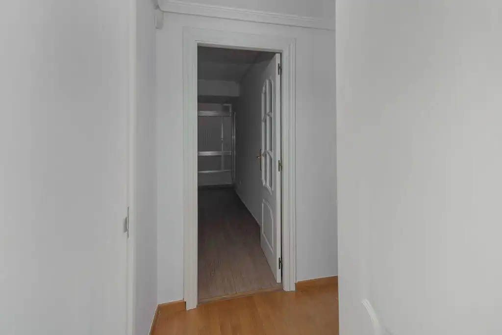Piso en venta en Av de Ramón y Cajal, Ensanche - Diputación