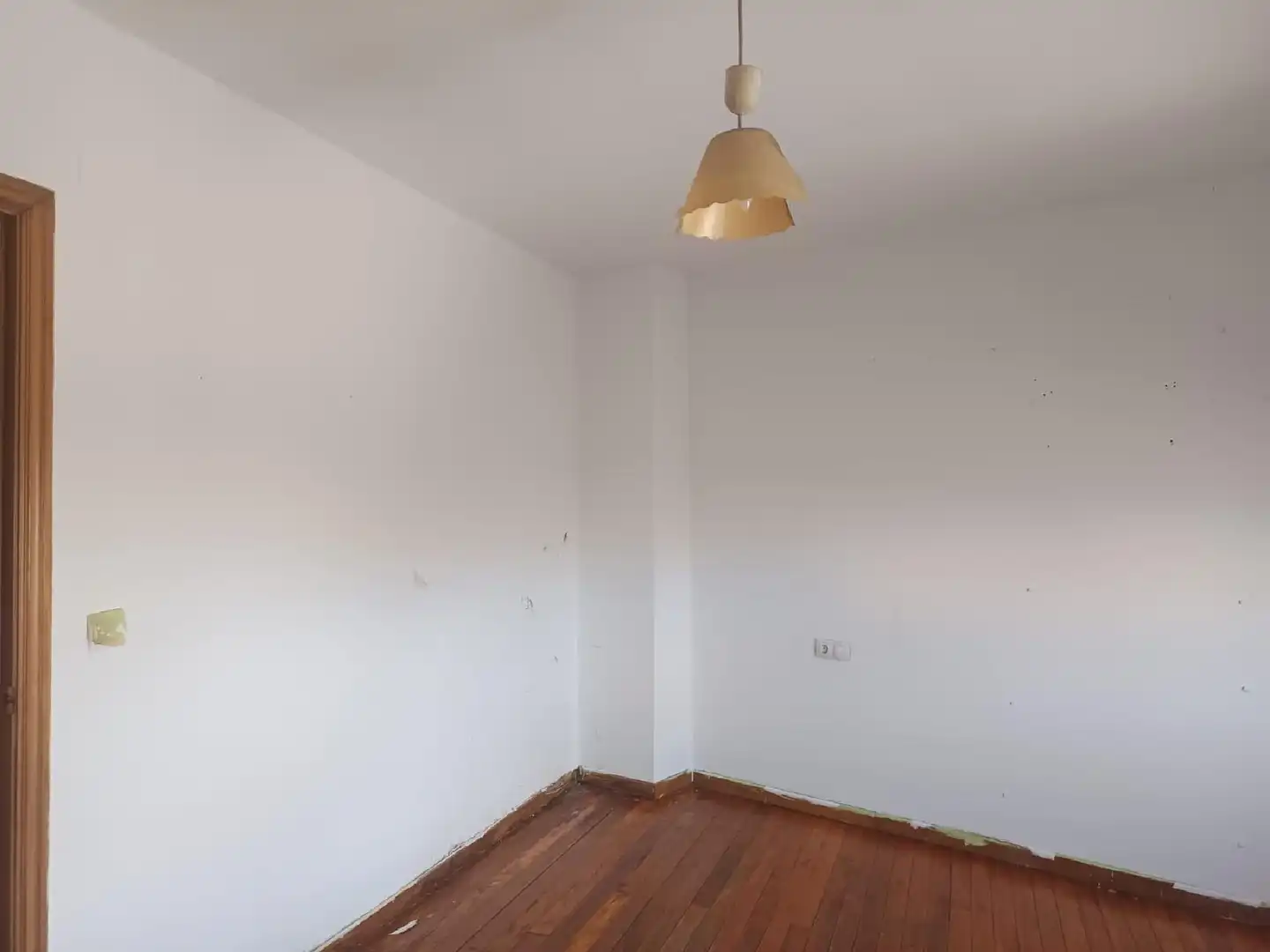 Schlafzimmer von Maisonette zum Verkauf in Sarria mit Abstellraum
