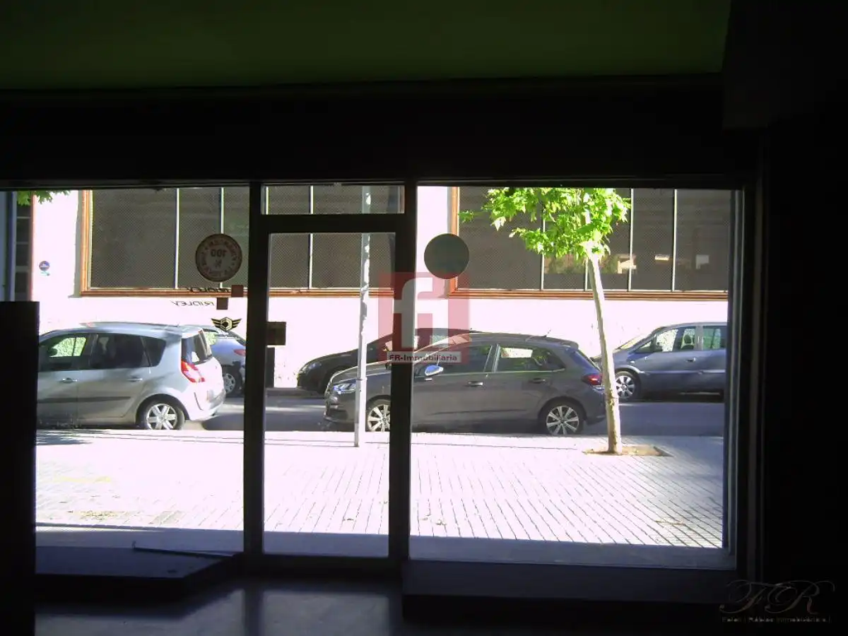 Local comercial en venda a Centre - Sant Oleguer, imagen 6
