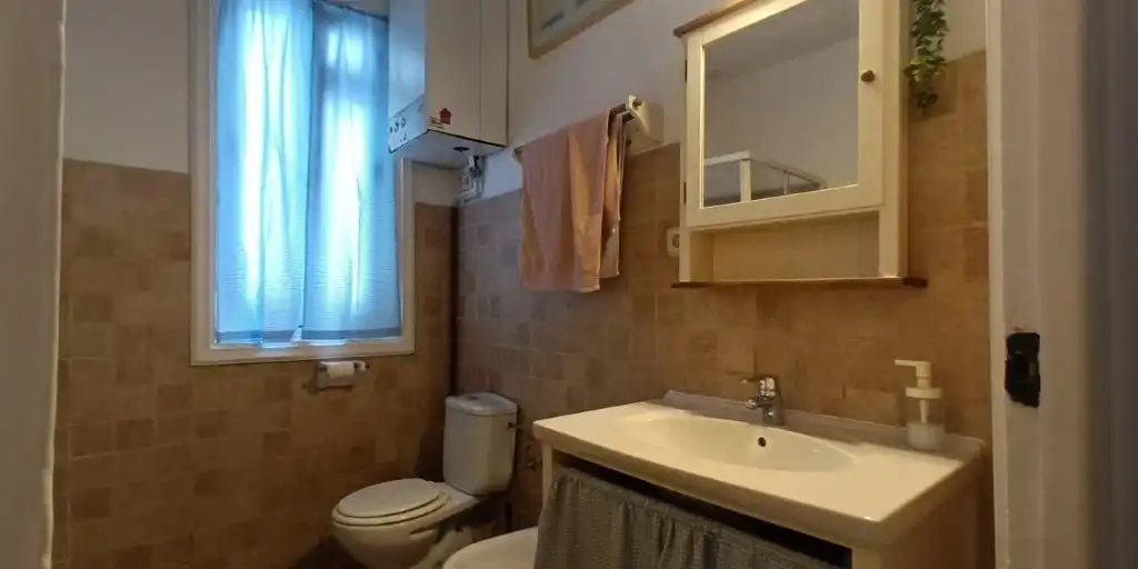 Baño de Piso en venta en Madrid con Calefacción, Amueblado y Horno