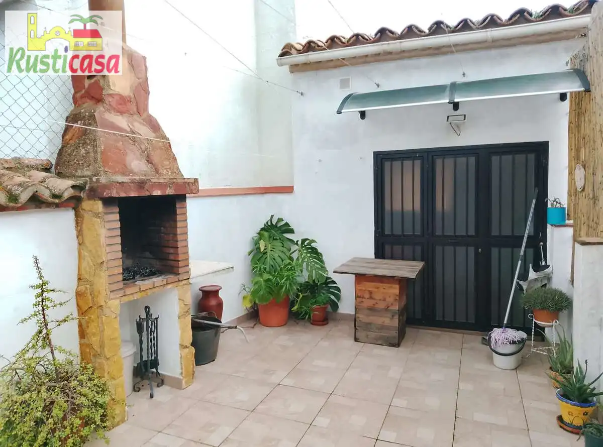 Terrassa de Casa o xalet en venda en Baños de la Encina amb Terrassa i Balcó
