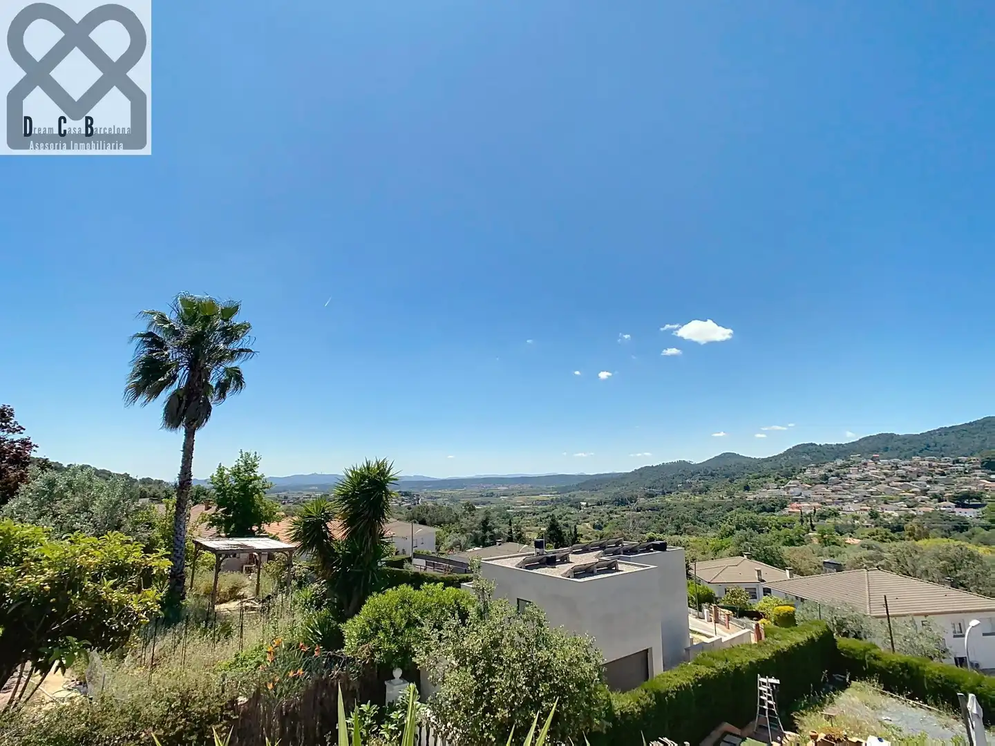 Vista exterior de Casa o xalet en venda en Caldes de Montbui amb Aire condicionat, Calefacció i Jardí privat