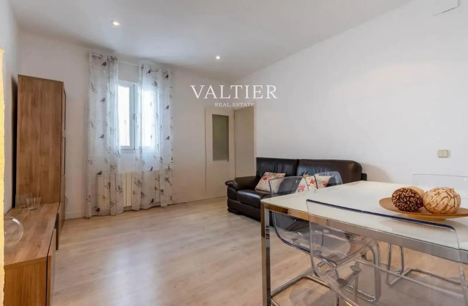 Habitación de Piso de alquiler en  Madrid Capital con Amueblado