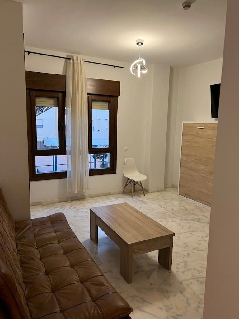 Dormitori de Estudi en venda en Bormujos amb Moblat, Alarma i Piscina comunitària