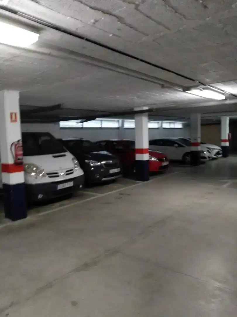 Parkplatz von Garage zum Verkauf in Areatza