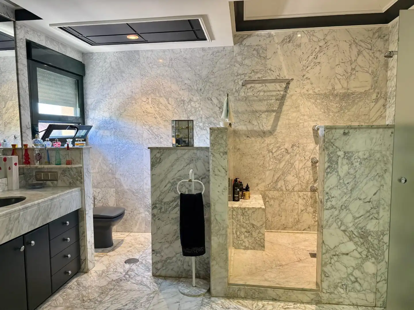 Baño de Casa o chalet en venta en Gelves con Aire acondicionado, Jardín privado y Terraza