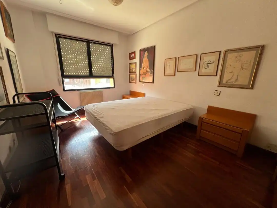 Habitación de Piso en venta en Vitoria - Gasteiz con Calefacción, Trastero y Amueblado