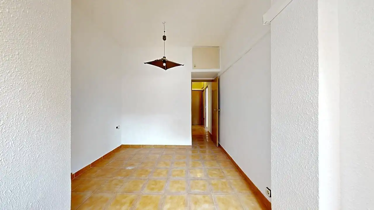 Sala d'estar de Pis en venda en Barcelona amb Aire condicionat i Balcó