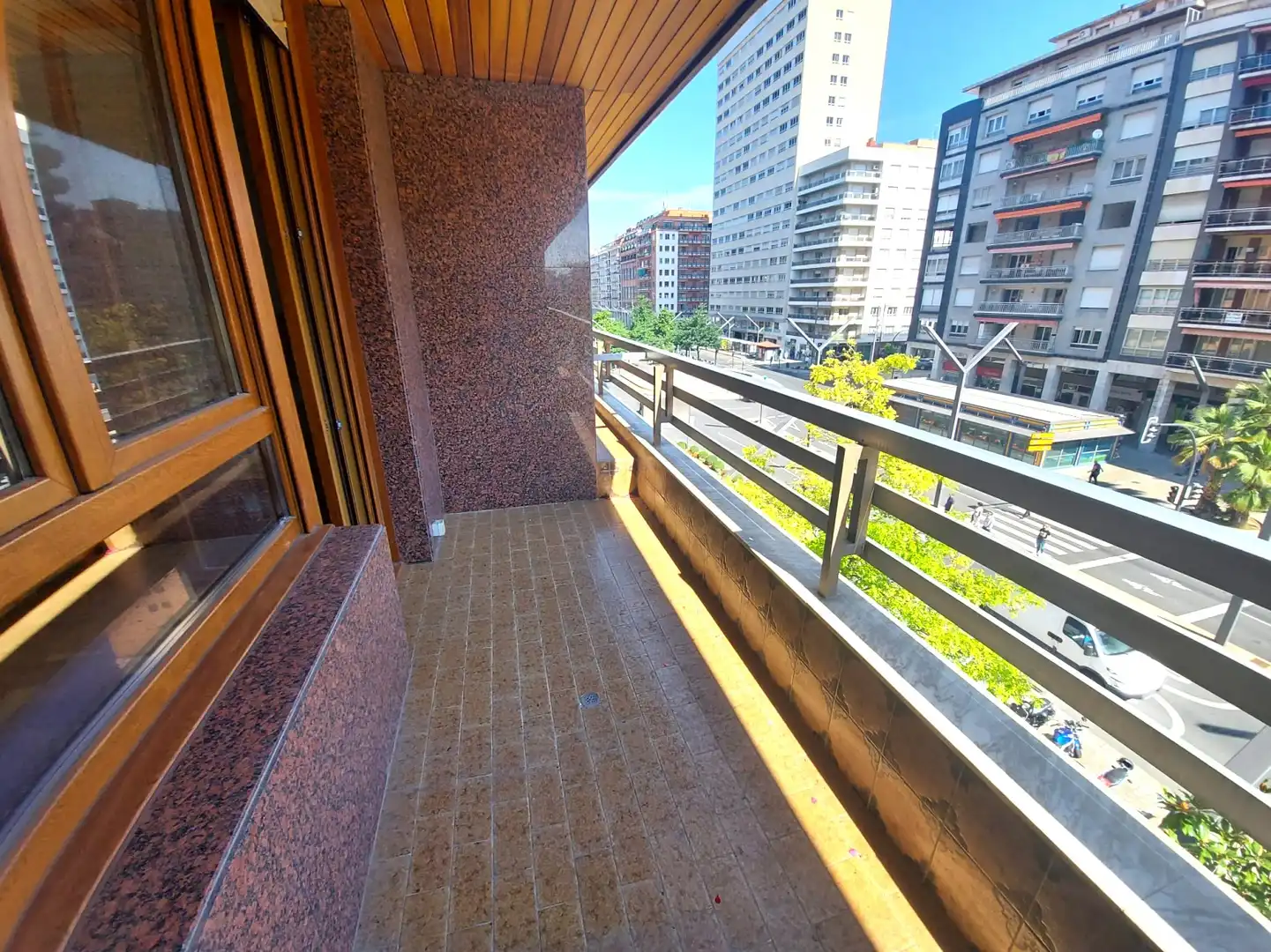 Terrassa de Pis en venda en  Logroño amb Calefacció, Parquet i Terrassa