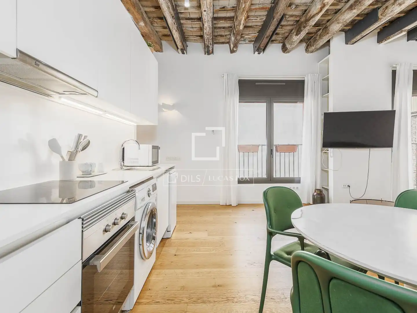 Cuina de Pis en venda en Barcelona amb Aire condicionat, Calefacció i Jardí privat