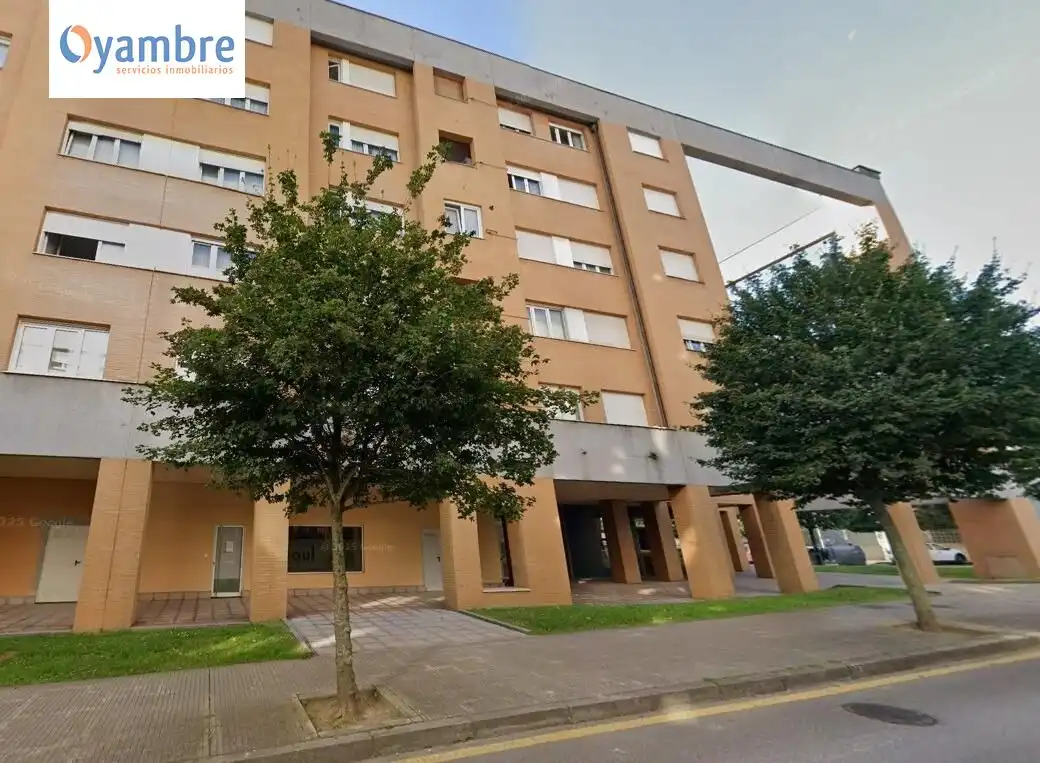 Vista exterior de Pis en venda en Gijón  amb Terrassa i Balcó