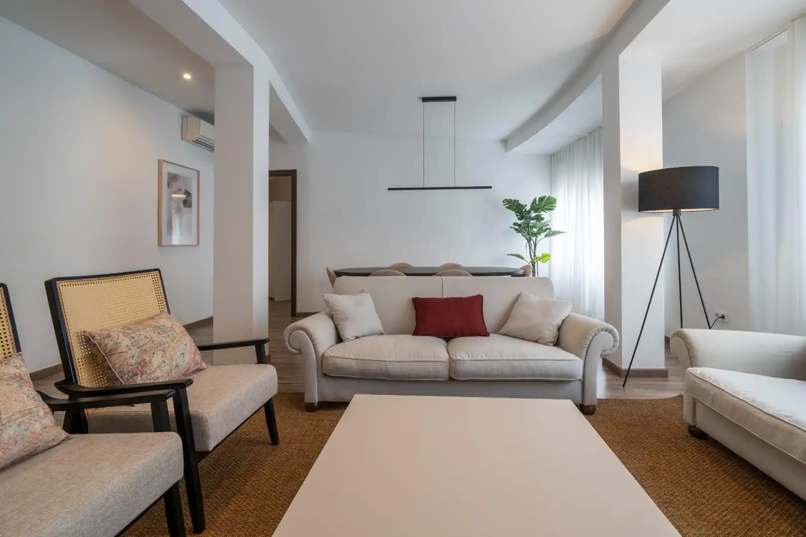 Living room of Flat for rent in Valencia  with Air Conditioner, Heating and Furnished