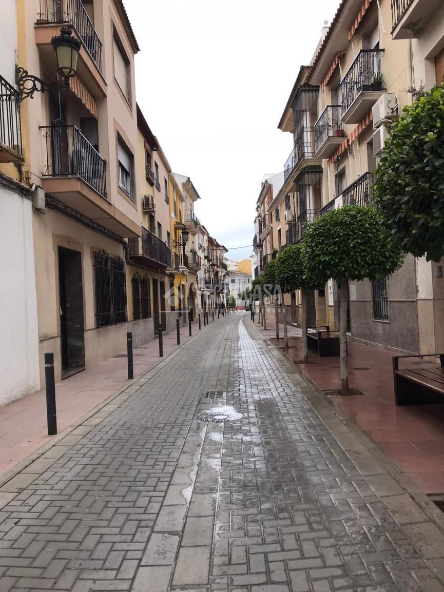 Vista exterior de Casa o xalet en venda en Cabra amb Terrassa i Balcó